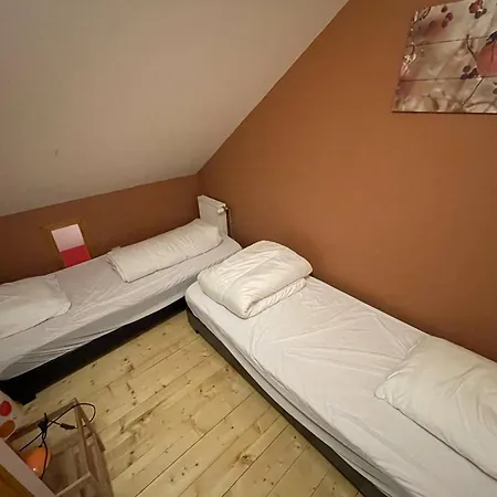 Duplex Renove 2 Chambres, Proche Pistes, Navette Et Gare, Avec Wifi Et Equipements Complets * Laveissière